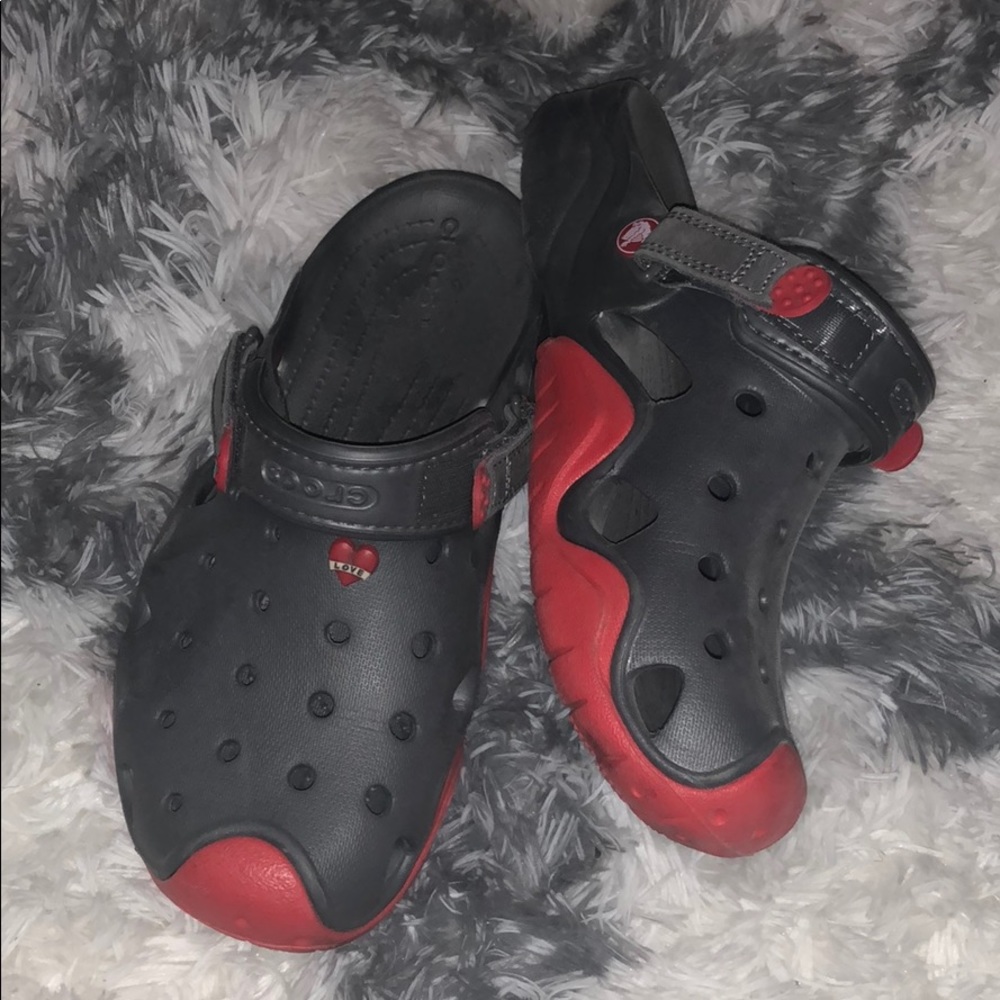 CROCS